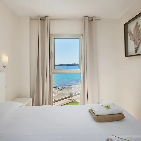 Sa Maniga 6-h カラ・ミラー